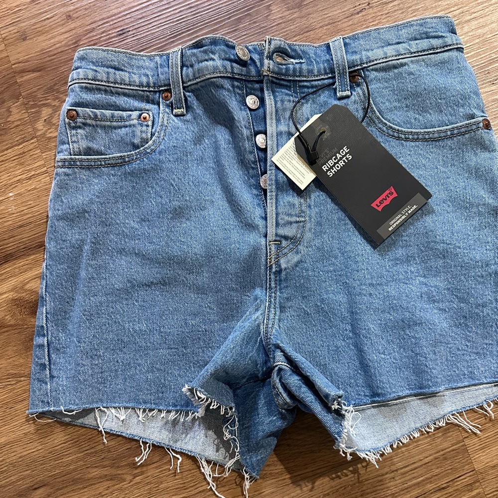 Brand new levis short